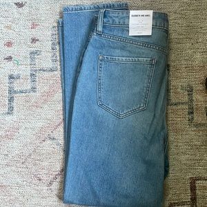 NWT Elizabeth & James Vintage straight jeans